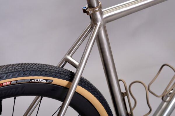 Simpatico N1 Gravel Bike - Image 9