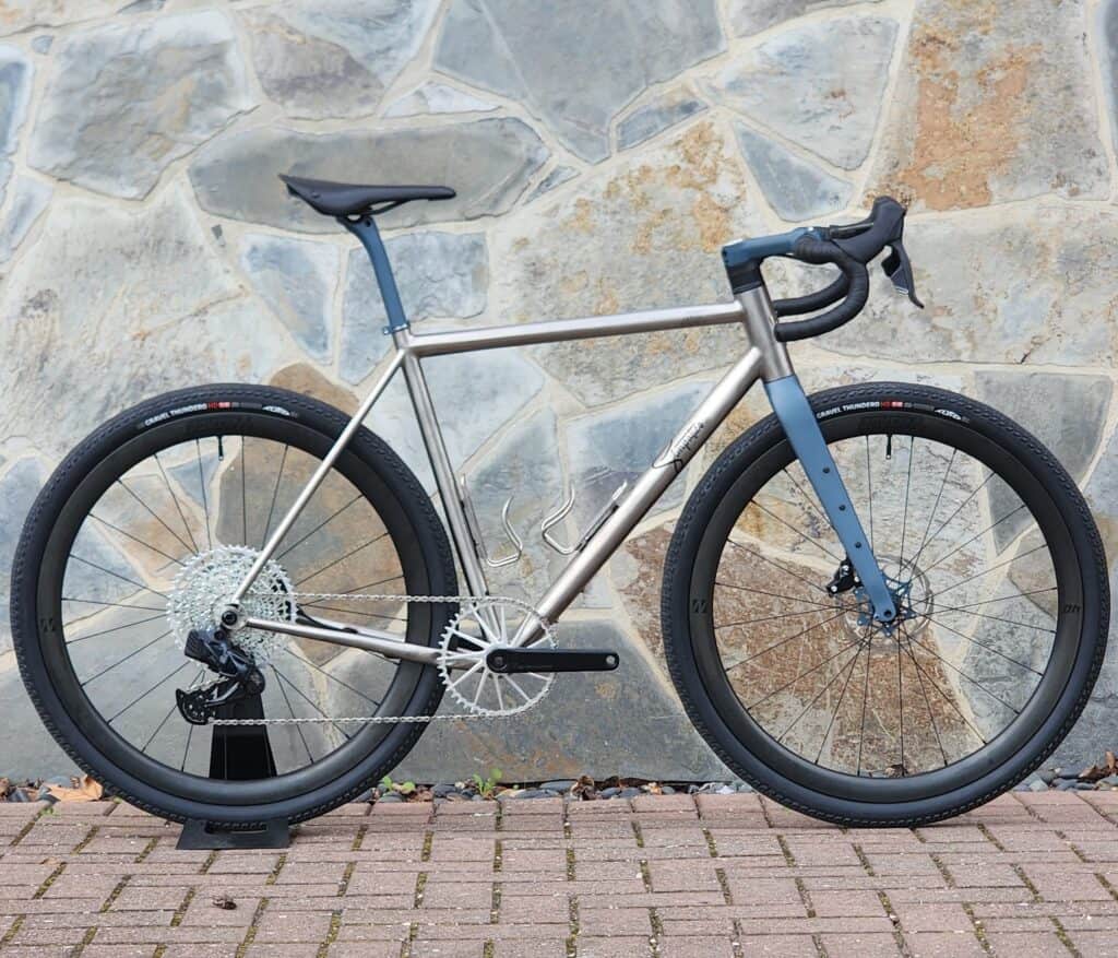 Lightweight gravel bike perfect for off-road adventures and city commuting in Australia.