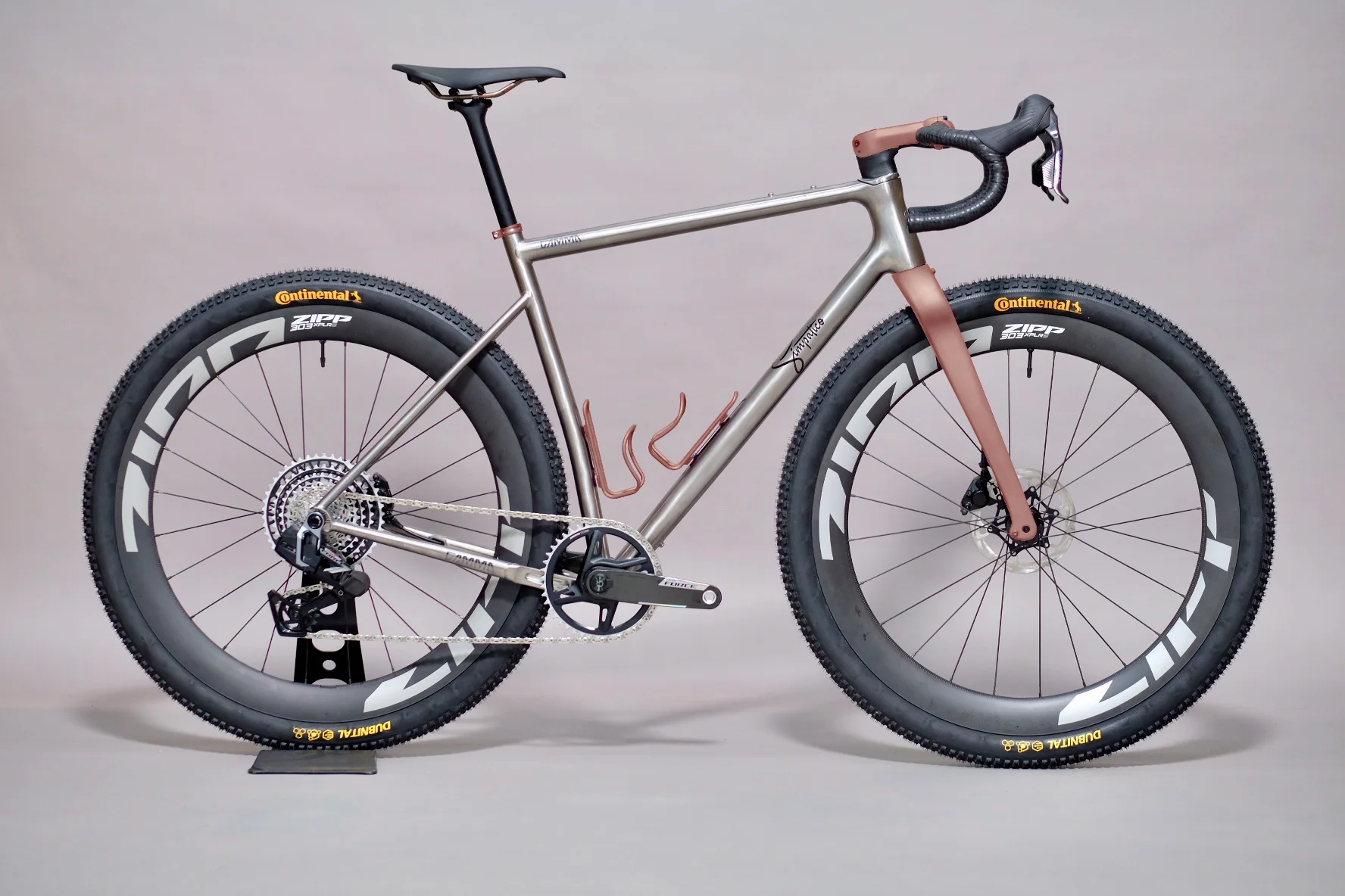 Gamma Race in Beechy Granite Pink